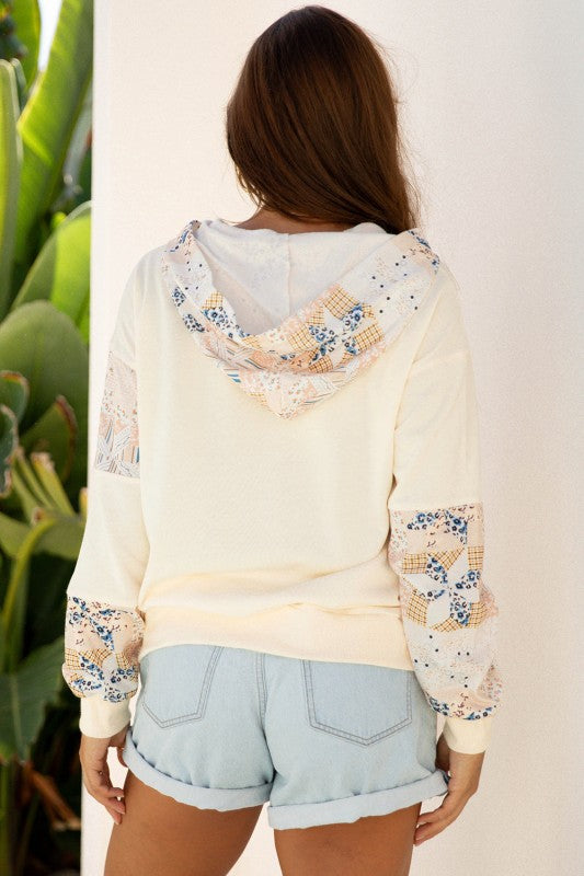 Western Geometric Patchwork Kangaroo Pocket Hoodie — alternate view