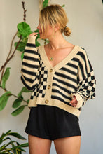 Load image into Gallery viewer, Contrast pattern sweater cardigan
